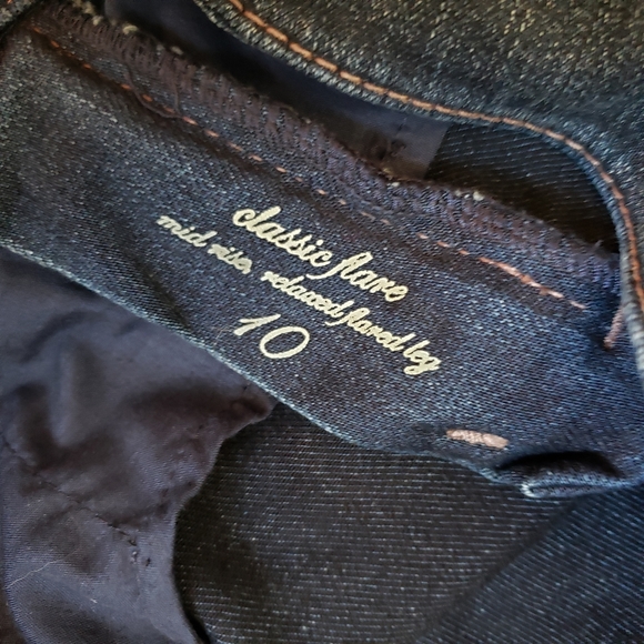 Elie Tahari Jeans Classic Flare Long - Picture 4 of 10